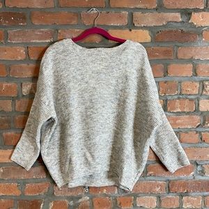 Romeo & Juliet Couture Heathered Sweater Size Small